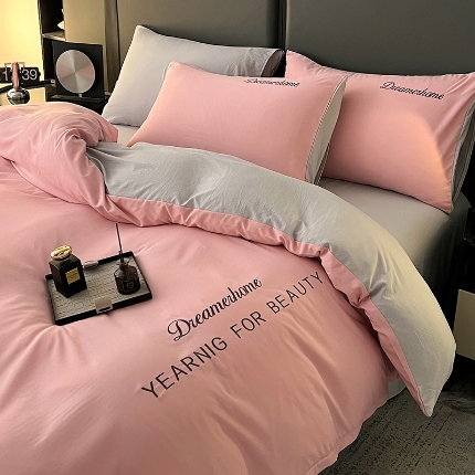 91家纺网 家纺一手货源 找家纺 （总）鑫利来家纺 2026新款古法仿棉水洗棉刺绣四件套纯色双拼水洗云朵棉磨毛简约字母刺绣四件套