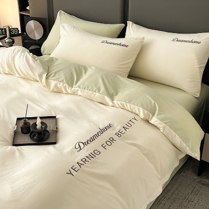 91家纺网 家纺一手货源 找家纺 （总）鑫利来家纺 2026新款古法仿棉水洗棉刺绣四件套纯色双拼水洗云朵棉磨毛简约字母刺绣四件套