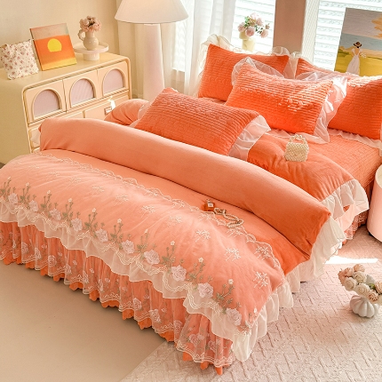漫布云2026新款11斤230g全消光牛奶绒夹棉床盖款四件套纯色蕾丝花边刺绣床裙款床盖 花韵-艾玛橙 