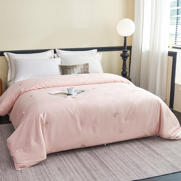 91家纺网 家纺一手货源 找家纺 （总）新品 热销桑蚕丝被 全棉桑蚕丝被 保真桑蚕丝被 夏凉被 空调被 春秋被 加厚冬被 婚庆被子 结婚被芯