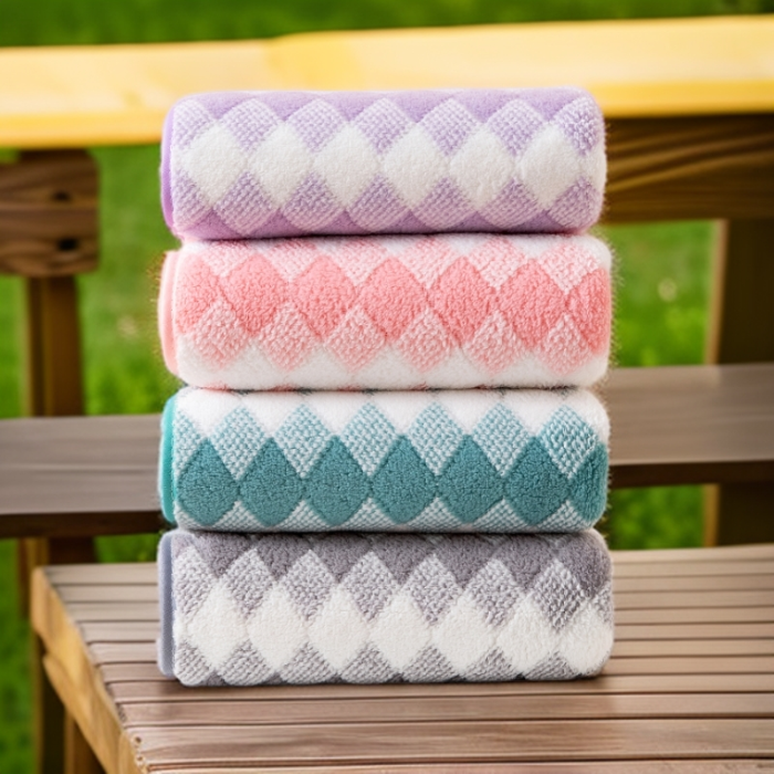 91家纺网 家纺一手货源 找家纺 （总）三色格珊瑚绒毛巾浴巾套装电商库存直播引流毛浴巾