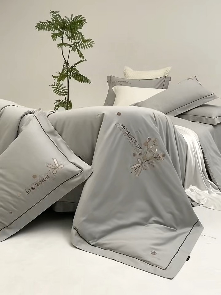 91家纺网 家纺一手货源 找家纺 梦丝语家纺秋冬婚庆送礼居家高端100支长绒棉磨毛平绣加毛巾绣四件套