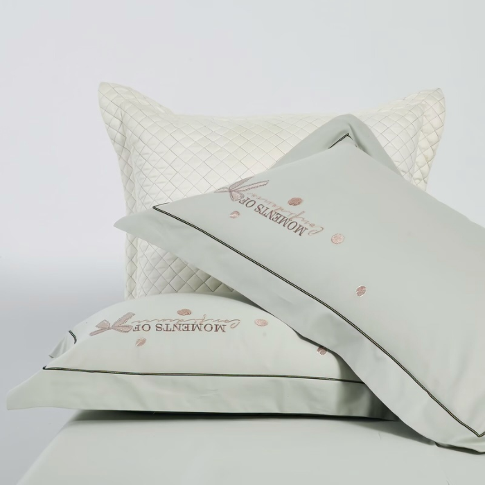 91家纺网 家纺一手货源 找家纺 梦丝语家纺秋冬婚庆送礼居家高端100支长绒棉磨毛平绣加毛巾绣四件套