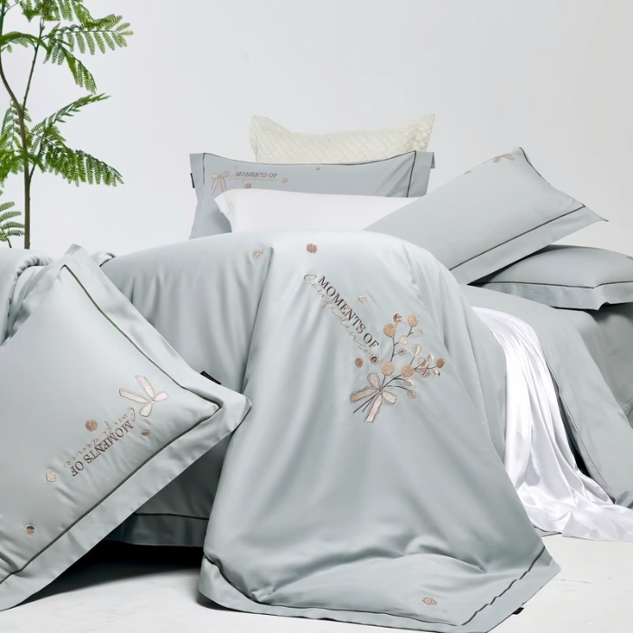 91家纺网 家纺一手货源 找家纺 梦丝语家纺秋冬婚庆送礼居家高端100支长绒棉磨毛平绣加毛巾绣四件套