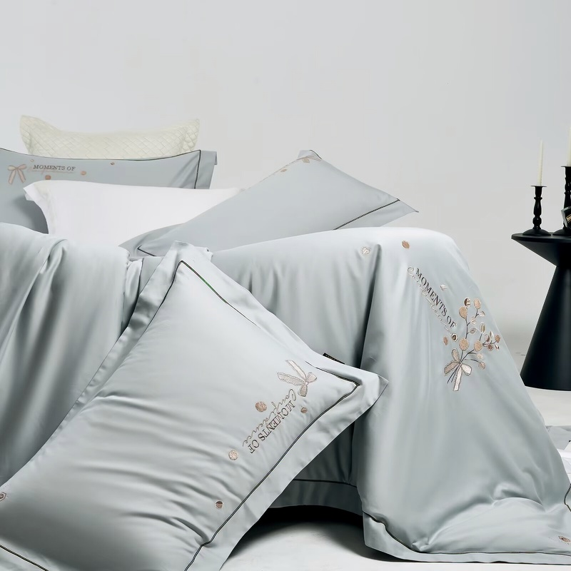 91家纺网 家纺一手货源 找家纺 梦丝语家纺秋冬婚庆送礼居家高端100支长绒棉磨毛平绣加毛巾绣四件套