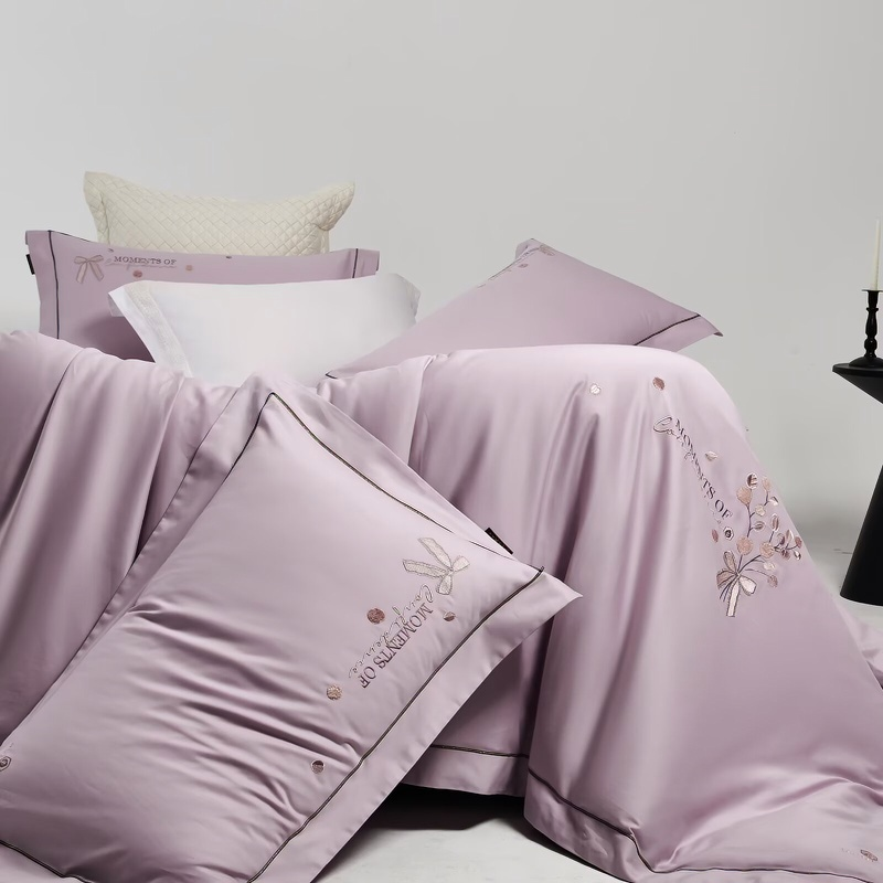 91家纺网 家纺一手货源 找家纺 梦丝语家纺秋冬婚庆送礼居家高端100支长绒棉磨毛平绣加毛巾绣四件套