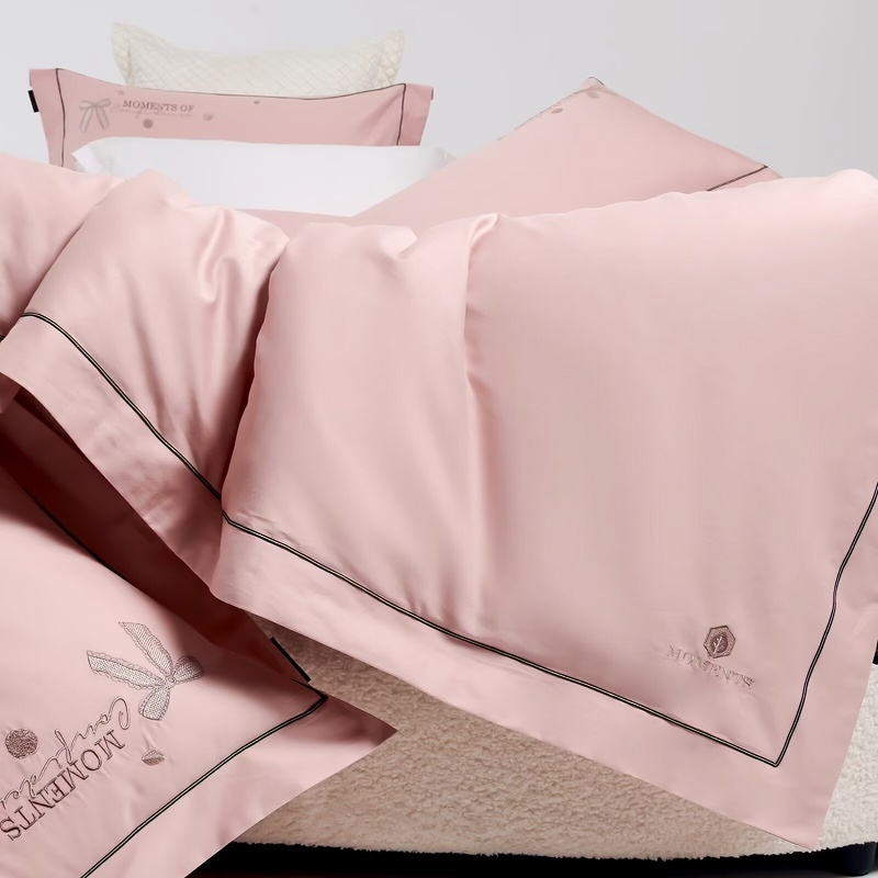 91家纺网 家纺一手货源 找家纺 梦丝语家纺秋冬婚庆送礼居家高端100支长绒棉磨毛平绣加毛巾绣四件套