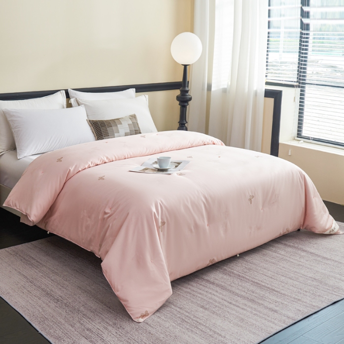 91家纺网 家纺一手货源 找家纺 热销桑蚕丝被 全棉剪花桑蚕丝被 保真桑蚕丝被 夏凉被 空调被 春秋被 冬被 婚庆被子