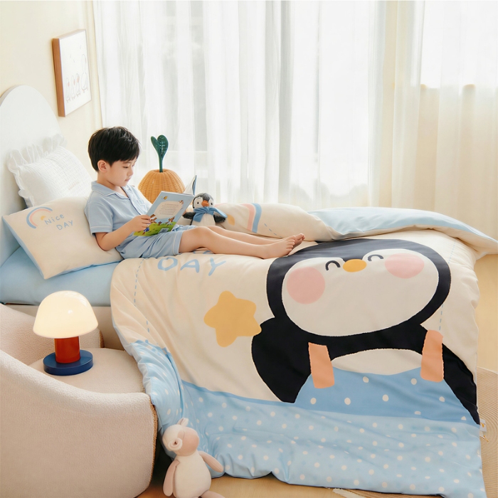 91家纺网 家纺一手货源 找家纺 （总）绒梦里 2026新款A类全棉卡通大版数码印花幼儿园被子三件套儿童套件被套