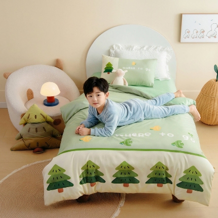 91家纺网 家纺一手货源 找家纺 绒梦里 2026新款A类全棉卡通大版数码印花幼儿园被子三件套儿童套件被套