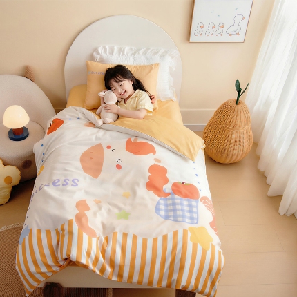 91家纺网 家纺一手货源 找家纺 绒梦里 2026新款A类全棉卡通大版数码印花幼儿园被子三件套儿童套件被套