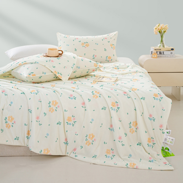 91家纺网 家纺一手货源 找家纺 2026新款3D数码印花有氨凉感丝夏被冰丝夏凉被空调被填充大豆纤维夏被 楚楚花颜