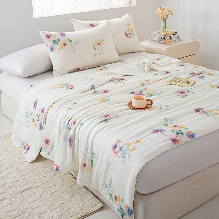 91家纺网 家纺一手货源 找家纺 2026新款3D数码印花有氨凉感丝夏被冰丝夏凉被空调被填充大豆纤维夏被 花样晨熙