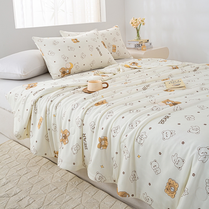 91家纺网 家纺一手货源 找家纺 2026新款3D数码印花有氨凉感丝夏被冰丝夏凉被空调被填充大豆纤维夏被 吉伊小熊