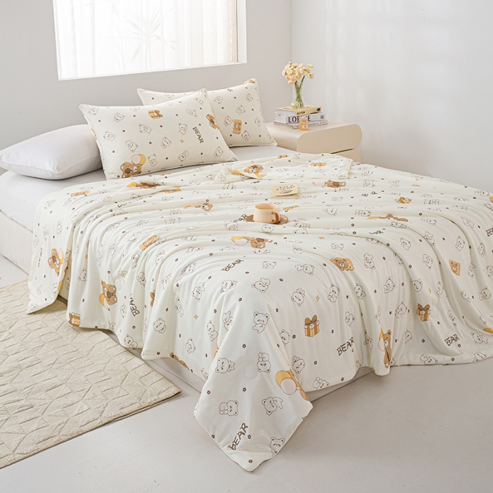 91家纺网 家纺一手货源 找家纺 2026新款3D数码印花有氨凉感丝夏被冰丝夏凉被空调被填充大豆纤维夏被 吉伊小熊