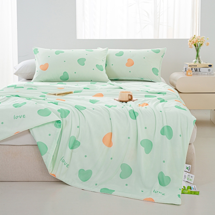 91家纺网 家纺一手货源 找家纺 2026新款3D数码印花有氨凉感丝夏被冰丝夏凉被空调被填充大豆纤维夏被 沐语花开