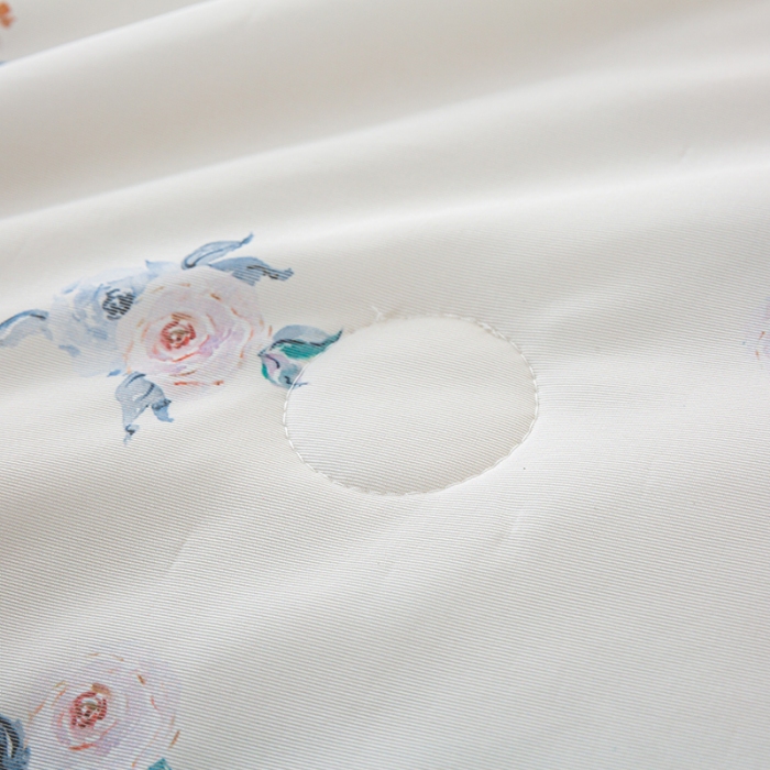 91家纺网 家纺一手货源 找家纺 2026新款3D数码印花有氨凉感丝夏被冰丝夏凉被空调被填充大豆纤维夏被 烟雨霓裳