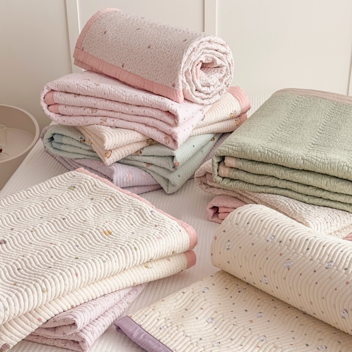 91家纺网 家纺一手货源 找家纺 莫代尔双面天丝床盖三件套200*230CM微凉感厚床单榻榻米防滑炕盖