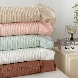 91家纺网 家纺一手货源 找家纺 （总）纯棉水洗棉床盖 花边60S双面全棉砂洗床盖三件套绗缝夹棉床单,白色,粉色,绿色,咖色,本麻