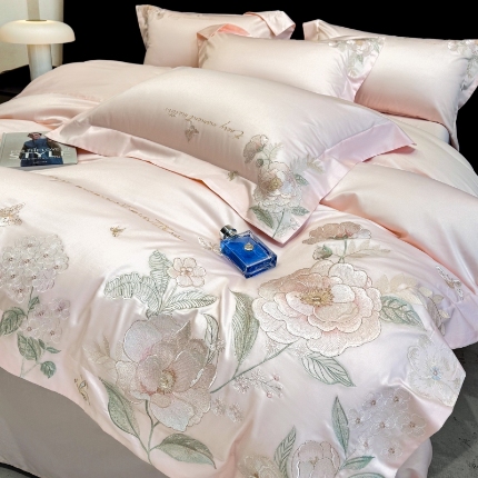 91家纺网 家纺一手货源 找家纺 （总）星蕴家纺 2026新款贡缎50长绒棉绣花四件套-玛格丽