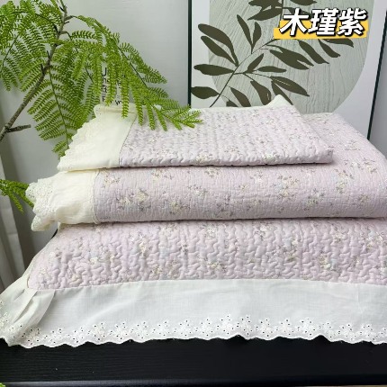 91家纺网 家纺一手货源 找家纺 （总）赫本纯棉床盖三件套 韩国碎花纯棉床盖三件套全棉夹棉床单花边可机洗