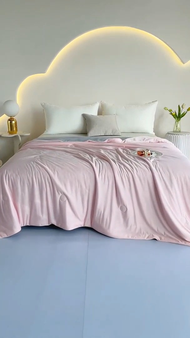 91家纺网 家纺一手货源 找家纺 2026延遥新款氨纶凉感天丝夏被夏凉被空调被 粉拼灰