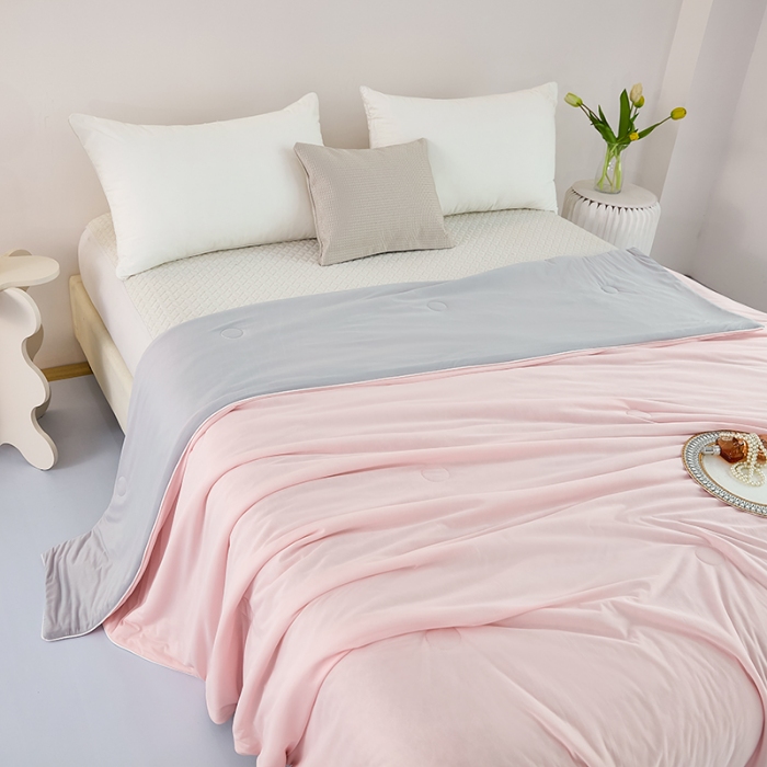 91家纺网 家纺一手货源 找家纺 2026延遥新款氨纶凉感天丝夏被夏凉被空调被 粉拼灰