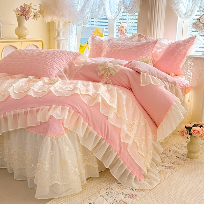 91家纺网 家纺一手货源 找家纺 苏米娜2026春夏新品韩版公主风小清新水洗棉床盖四件套针织棉双层纱纯棉棉麻全棉公主风床盖款四件套 幸运花-樱花粉