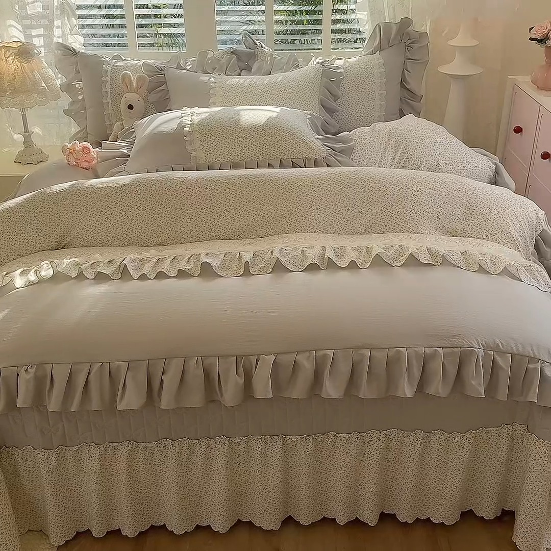 91家纺网 家纺一手货源 找家纺 漫布云家纺 2026春夏新款超柔云朵棉床盖款四件套-花甜梦系列 花甜梦-雅致灰 