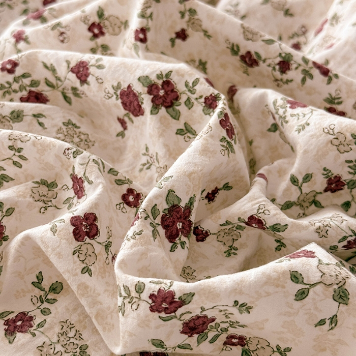 91家纺网 家纺一手货源 找家纺 苏米娜家纺 2026春夏新款超柔云朵棉古法水洗棉床盖款四件套--赫本风系列  梨花落 