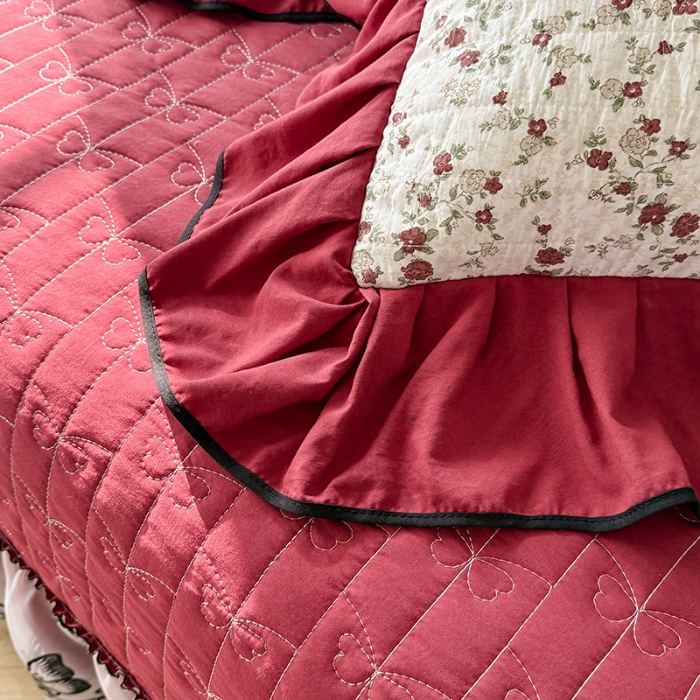 91家纺网 家纺一手货源 找家纺 苏米娜家纺 2026春夏新款超柔云朵棉古法水洗棉床盖款四件套--赫本风系列  梨花落 