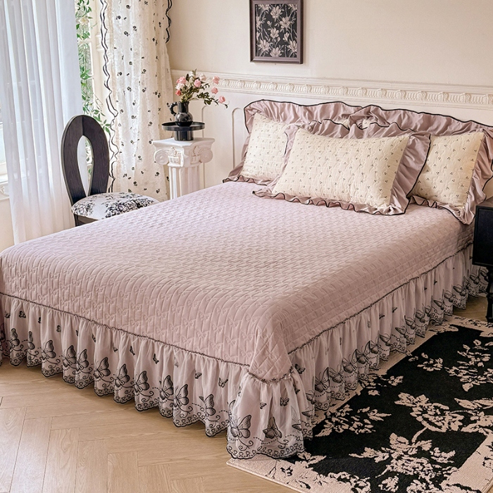 91家纺网 家纺一手货源 找家纺 苏米娜家纺 2026春夏新款超柔云朵棉古法水洗棉床盖款四件套--赫本风系列 樱桃可可 