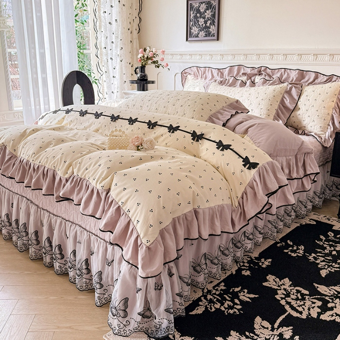 91家纺网 家纺一手货源 找家纺 苏米娜家纺 2026春夏新款超柔云朵棉古法水洗棉床盖款四件套--赫本风系列 樱桃可可 