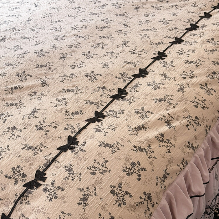 91家纺网 家纺一手货源 找家纺 苏米娜家纺 2026春夏新款超柔云朵棉古法水洗棉床盖款四件套--赫本风系列 橘子花开