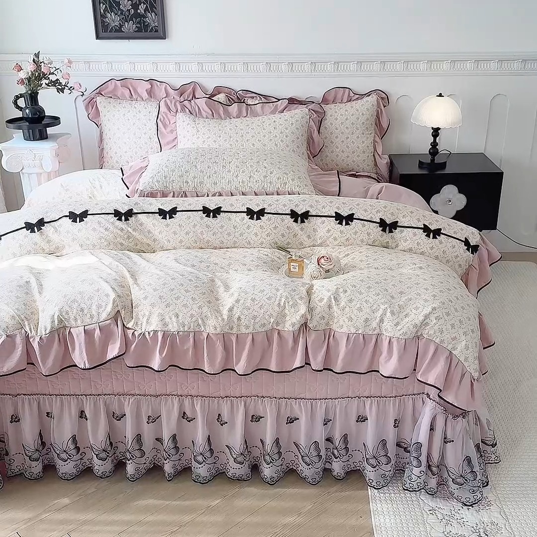 91家纺网 家纺一手货源 找家纺 苏米娜家纺 2026春夏新款超柔云朵棉古法水洗棉床盖款四件套--赫本风系列 落日甜茶