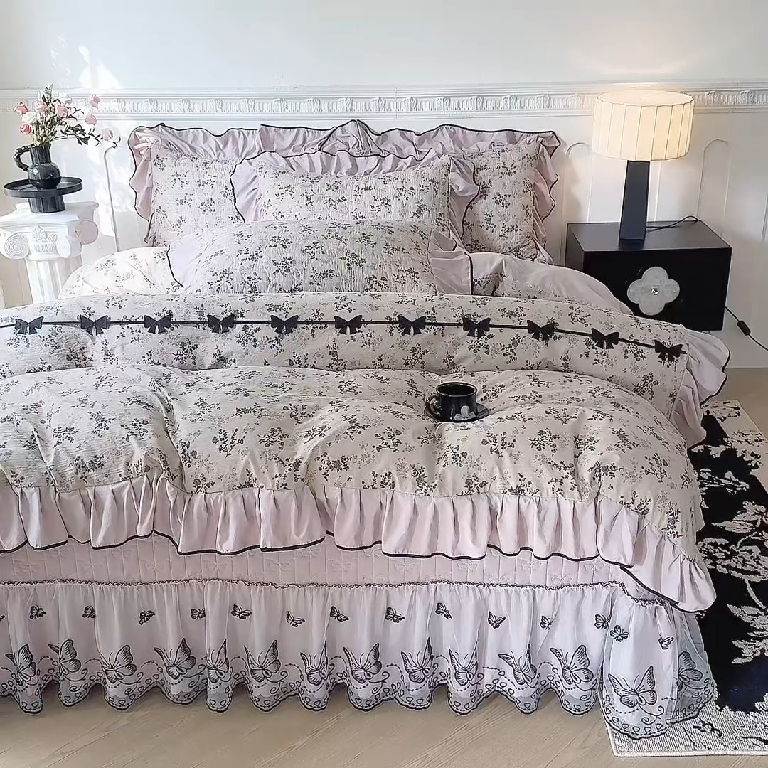 91家纺网 家纺一手货源 找家纺 苏米娜家纺 2026春夏新款超柔云朵棉古法水洗棉床盖款四件套--赫本风系列 橘子花开