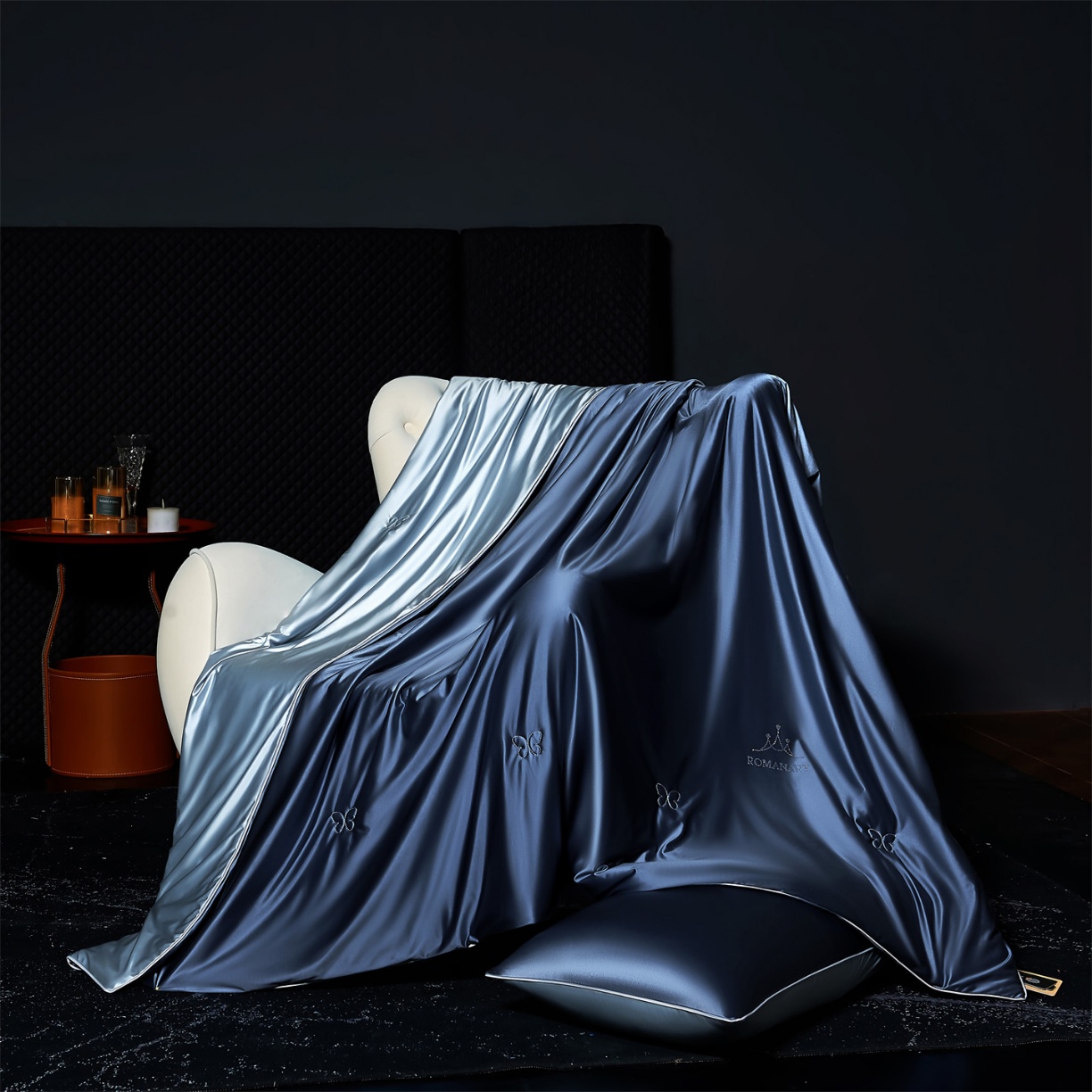 91家纺网 家纺一手货源 找家纺 （总）纯色丝光绸100%蚕丝夏凉被 可水洗柞蚕丝 夏被 被子被芯 蚕丝被 空调被 蚕丝夏被 桑蚕丝被