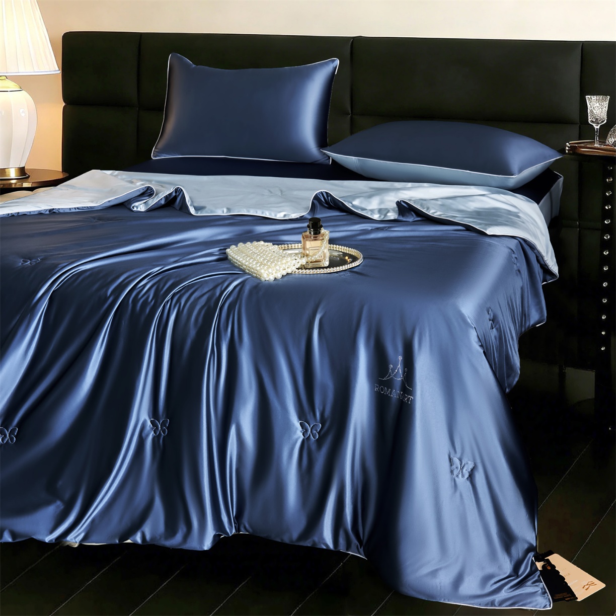 91家纺网 家纺一手货源 找家纺 （总）纯色丝光绸100%蚕丝夏凉被 可水洗柞蚕丝 夏被 被子被芯 蚕丝被 空调被 蚕丝夏被 桑蚕丝被