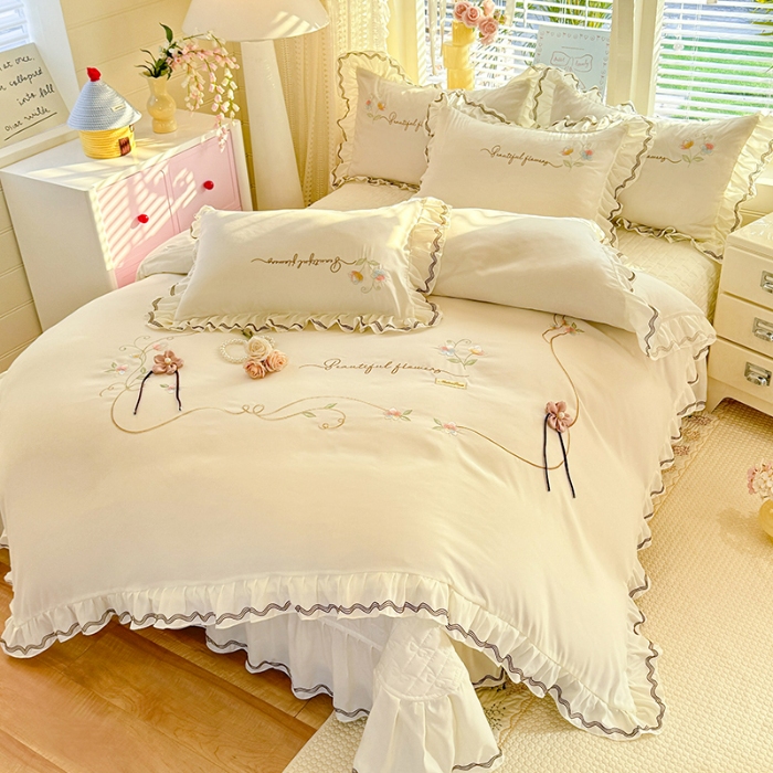 91家纺网 家纺一手货源 找家纺 专柜品质苏米娜家纺2026春夏韩版法式公主风水洗棉床盖款多功能二合一被套 夏被床盖四件套--花颜系列 花颜-奶油白 