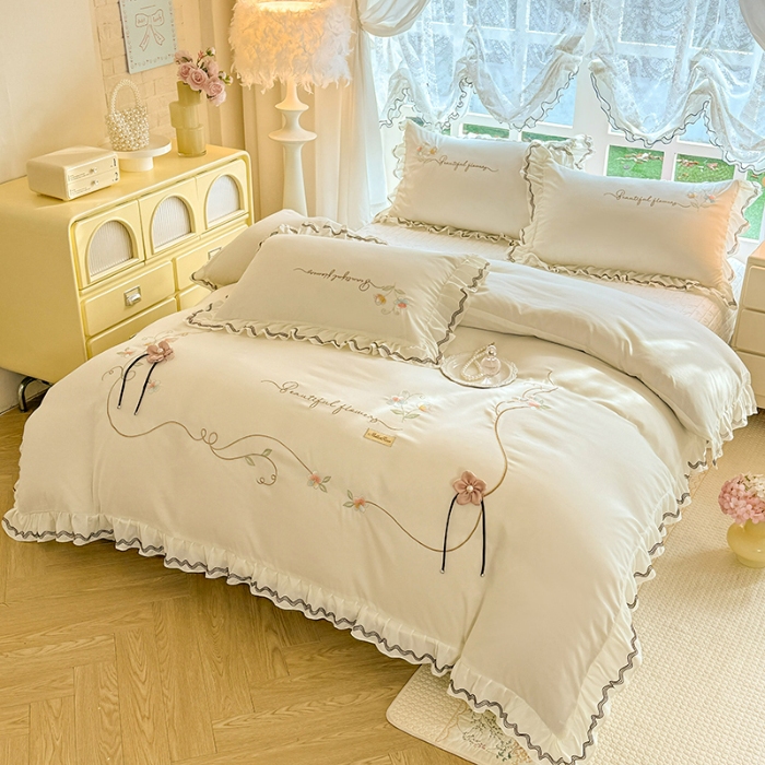 91家纺网 家纺一手货源 找家纺 专柜品质苏米娜家纺2026春夏韩版法式公主风水洗棉床盖款多功能二合一被套 夏被床盖四件套--花颜系列 花颜-奶油白 
