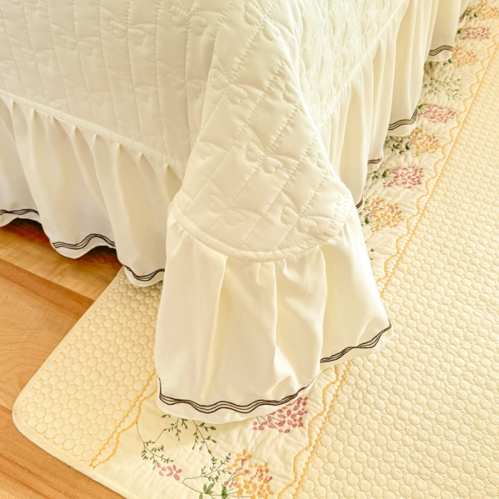 91家纺网 家纺一手货源 找家纺 专柜品质苏米娜家纺2026春夏韩版法式公主风水洗棉床盖款多功能二合一被套 夏被床盖四件套--花颜系列 花颜-奶油白 