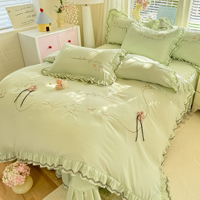 91家纺网 家纺一手货源 找家纺 专柜品质苏米娜家纺2026春夏韩版法式公主风水洗棉床盖款多功能二合一被套 夏被床盖四件套--花颜系列 花颜-嫩芽绿 