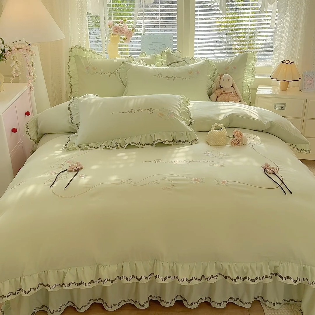 91家纺网 家纺一手货源 找家纺 专柜品质苏米娜家纺2026春夏韩版法式公主风水洗棉床盖款多功能二合一被套 夏被床盖四件套--花颜系列 花颜-嫩芽绿 