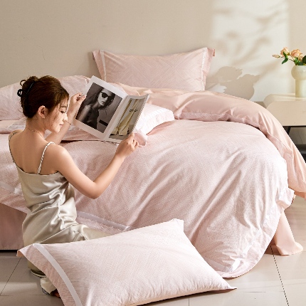 91家纺网 家纺一手货源 找家纺 （总）【控价】新方向 2026新款数码印花50s双股全棉贡缎长绒棉四件套-星河