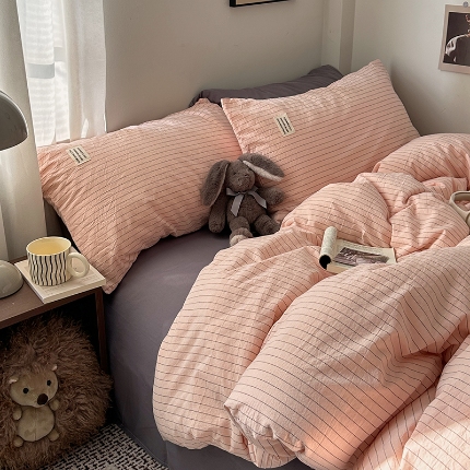 91家纺网 家纺一手货源 找家纺 （总）艾咪-Amy ntmy 2026新款布标条纹款全棉纯棉色织水洗棉四件套