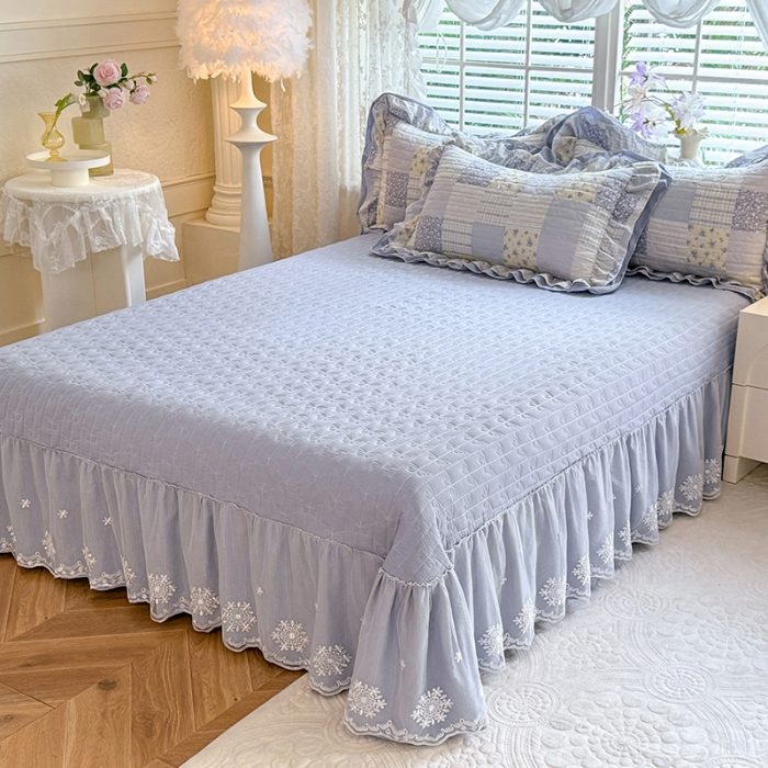 91家纺网 家纺一手货源 找家纺 （总）苏米娜家纺2026春夏新款活性印花ins风小碎花软糯水洗棉床盖款四件套全棉纯棉花边款被套