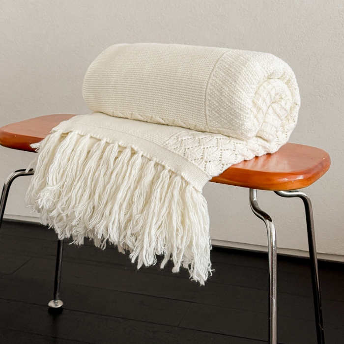 91家纺网 家纺一手货源 找家纺 （总）明治西川 针织流苏线毯法式休闲毯 沙发盖毯 空调毯装饰毯多用途毛毯