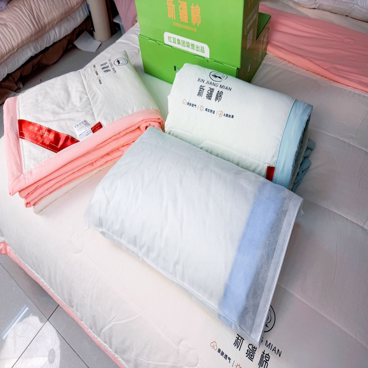 91家纺网 家纺一手货源 找家纺 （总）仿生棉花夏被春秋夏被民宿双人学生宿舍棉被褥芯礼品被子批发团购促销礼盒装高端礼品促销礼盒装