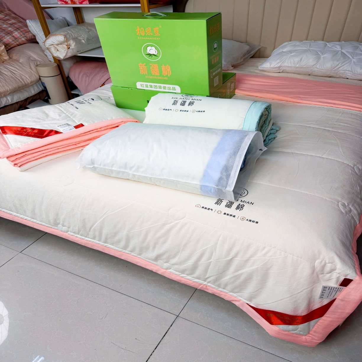 91家纺网 家纺一手货源 找家纺 （总）仿生棉花夏被春秋夏被民宿双人学生宿舍棉被褥芯礼品被子批发团购促销礼盒装高端礼品促销礼盒装