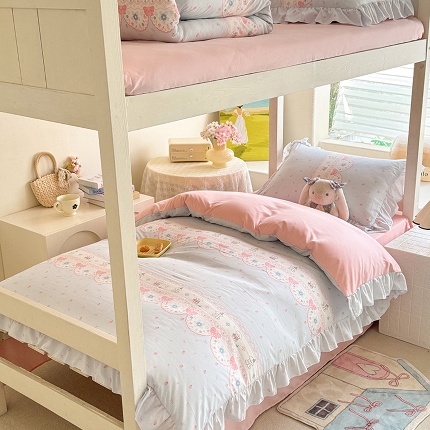 91家纺网 家纺一手货源 找家纺 （总）经年 2026新款学生季上下铺韩版花边水洗云朵棉学生宿舍三件套四件套